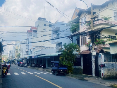 MẶT TIỀN KINH DOANH CHỢ VẢI PHÚ THỌ HOÀ – 76M (4.2❌18) – 3 TẦNG –  NHỈNH 15