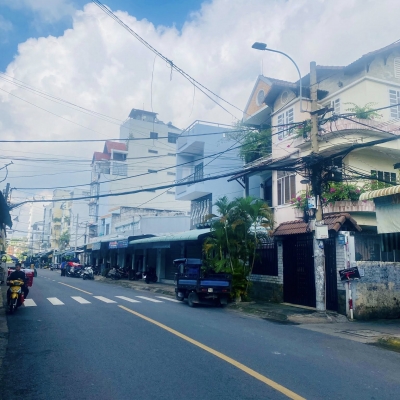 MẶT TIỀN KINH DOANH CHỢ VẢI PHÚ THỌ HOÀ – 76M (4.2❌18) – 3 TẦNG –  NHỈNH 15