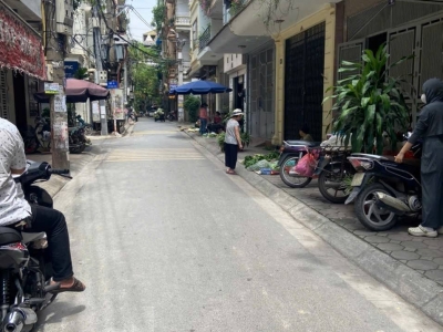 Cho thuê nhà ngõ ô tô tránh Phố Kim Đồng, 35m2 x 2.5 tầng, 2 ngủ, 2 vệ sinh, 6.5 Triệu