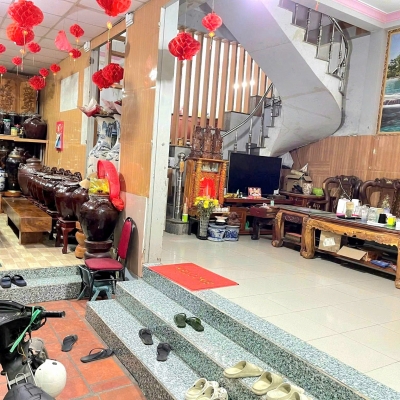 Bán nhà 2 Tầng 104m² Dĩ An,SHR đường xe hơi thông,gần Ngã 3 Ông Xã