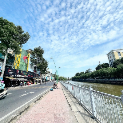 CHÍNH CHỦ BÁN NHÀ MẶT TIỀN KD Đ. HOÀNG SA, Q.3 - CHỈ 12,5T - NGANG LỚN 5,5M*12M* LH GIANG GIANG:0938676685