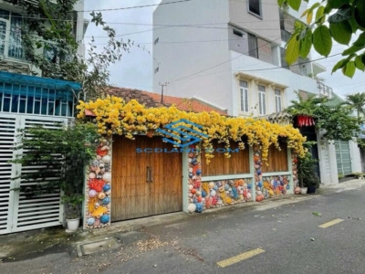 CẦN BÁN NHÀ MẶT TIỀN NGANG 8.5m – VUÔNG VỨC – TRUNG TÂM BÀN CỜ NHA TRANG