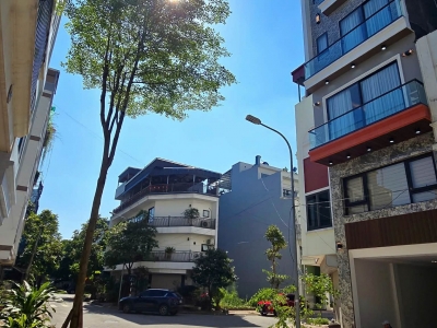 bán nhà khu tái định cư Ngọc Thuỵ, 58m x 7 tầng, vỉa hè, mặt đường 12m, kinh doanh, full nội thất