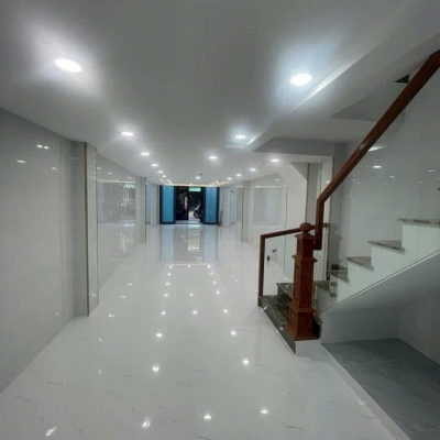 Bán nhà riêng tại Âu Dương Lân, 24,6 tỷ, 150m2, pháp lý đầy đủ, giá tốt uy tín