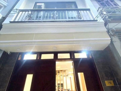 NHÀ ĐẸP ĐÔNG NGẠC - BẮC TỪ LIÊM - DT33M2 - 5 TẦNG - GIÁ HƠN 6 TỶ - ĐỂ Ở  KINH DOANH - NGÕ Ô TÔ