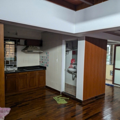 Cho thuê căn hộ duplex tầng 5 ngõ 85 Trường Chinh, 40m2 x 2 tầng, 2 ngủ, 1PK, wc, 10tr/th