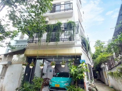 Tôi chính chủ cần bán gấp nhà riêng 45m 6 tầng ngõ 521 Trương Định. Gara Ô tô LH: 0336277055. Không tiếp MG