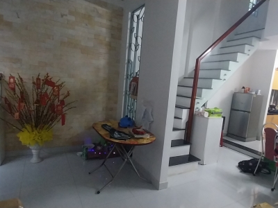 ► Nhà Kiệt gần Thái Thị Bôi, 67m2 + sân ngoài sổ 20m2, lửng đúc cứng, sạch sẽ 2.65  tỷ