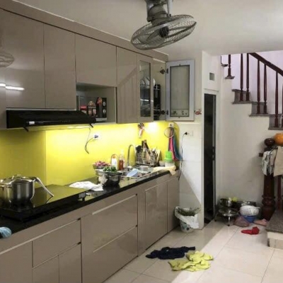 Cho thuê nhà Cầu Bươu, Hà Đông 4.5 tầng x 35m2, 4 ngủ, 3 WC, 9 Triệu KD onl, VP Cty, ở gđ