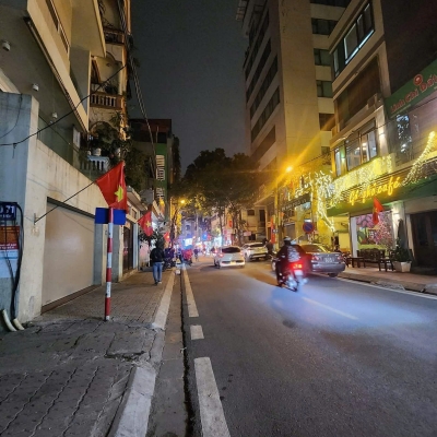 BÁN SIÊU PHẨM MẶT PHỐ TÔ VĨNH DIỆN 105Mx5T, MT5,1M -
THANG MÁY- KINH DOANH