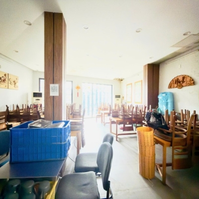 # MT Ông Ích Khiêm gần Nguyễn Văn Linh, 118m2, ngang 6.7m, 3 tầng, sập hầm