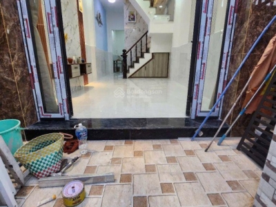 Bán nhà hẻm xe hơi gần Tùng Thiện Vương Quận 8, 3 tầng BTCT, 4 PN, SHR, hoàn công đủ, nhỉnh 4 tỷ. Lh: 0939345129