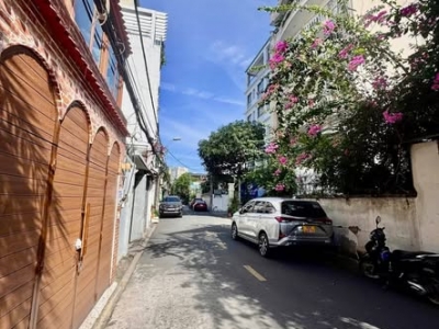 Nhà MT Đường 43 Quận 2 Phường Thảo Điền Cũ.