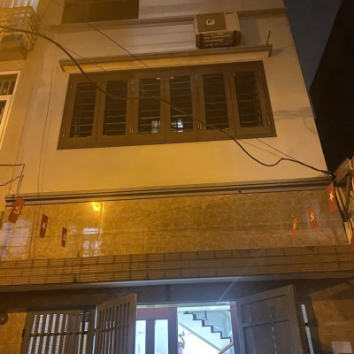 BÁN NHÀ BÁT KHỐI LONG BIÊN DT 35M2 Ô TÔ GẦN VÀI PHÚT SANG PHỐ TIỆN ÍCH