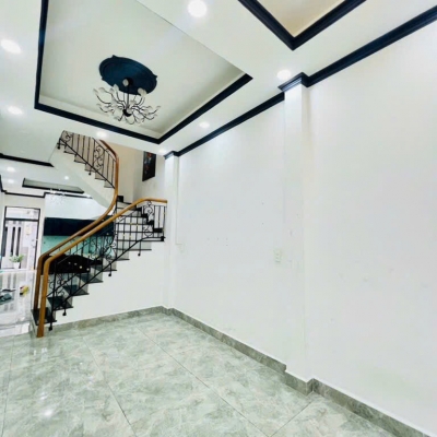 NHÀ PHỐ KHU NAM LONG QUẬN 12 CHỈ 6 TỶ- 4 TẦNG 4PN- DT 70m2 (4x17,5) HXT 8M DÂN TRÍ CAO

⛔️Diện tích chuẩn ngang 4m dài 17,5m
⛔️Kết cấu 1 trệt 2 lầu sân thượng trước sau
⛔️Công năng đầy đủ 4PN 5WC
⛔️Hướng Đông Nam
⛔️Vị Trí Đường ô tô khu dân cư Nam Long Gi
