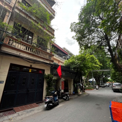 Bán nhà phố Nguyễn Văn Huyên, kinh doanh, ô tô tránh, mặt tiền 6m, chỉ 16 tỷ