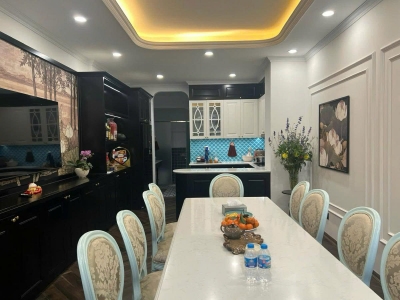 Cực hiếm! Bán nhà phân lô Lý Nam Đế, 36m2, 5 tầng, nhỉnh 17 tỷ, ô tô đỗ cửa, kinh doanh