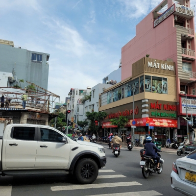 Bán Gấp Nhà mặt tiền đường 41 – Quận 4, Khu kinh doanh sầm uất