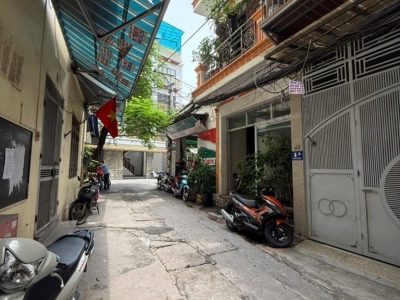 Bán nhà ngõ 299 đường hoàng mai ô tô tránh vào nhà kinh doanh