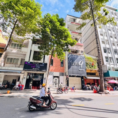 QUẬN 1: BÁN NHÀ 2 TẦNG MẶT TIỀN NGUYỄN CÔNG TRỨ, P.NGUYỄN THÁI BÌNH- 4.5M*22,5M VUÔNG ĐẸP- VỊ TRÍ KHẲNG ĐỊNH GIÁ TRỊ THƯƠNG HIÊU NƠI TẬP TRUNG CÁC TRỤ SỞ NGÂN HÀNG LỚN- 0938676685 CHÍNH CHỦ GIÁ TỐT
