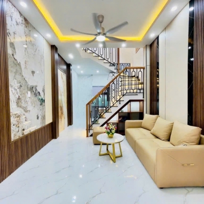 Nhà mới 2 tầng sàn 42m2, Vuông – Quang Trung QV