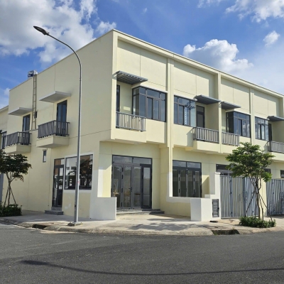 Nhà phố KCN Phước Đông, giá chỉ từ 1,8 tỷ