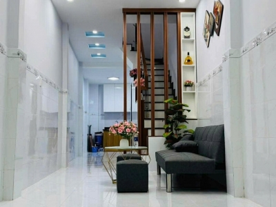 Bán Nhà Quận 3 - CMT8 - Nhà Mới - 33M - 2PN - Nhỉnh 3 Tỷ