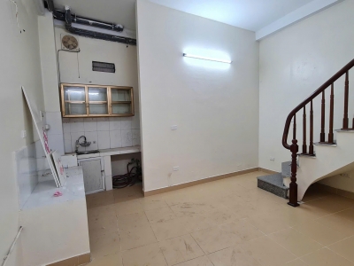 Cần cho thuê nhà Phố Thuý Lĩnh, 55m2 x 2.5 tầng, 3PN, 8 Triệu ở tối đa 10 người