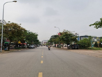 Bán đất Trâu Quỳ, Gia Lâm, 56m2 ô tô, 2 nhà ra trục chính cổng học viện. Lh 0989894845
