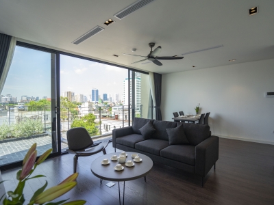 Dòng tiền 2 tỷ/năm, bán tòa Apartment khu Liễu Giai, ô tô, 135m 9 tầng