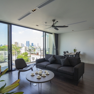 Dòng tiền 2 tỷ/năm, bán tòa Apartment khu Liễu Giai, ô tô, 135m 9 tầng