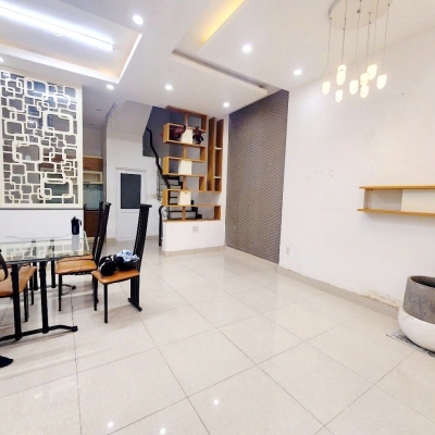 Nhà 5*10m 2 lầu/ST hẻm 125 Nguyễn Thị Tần P1Q8