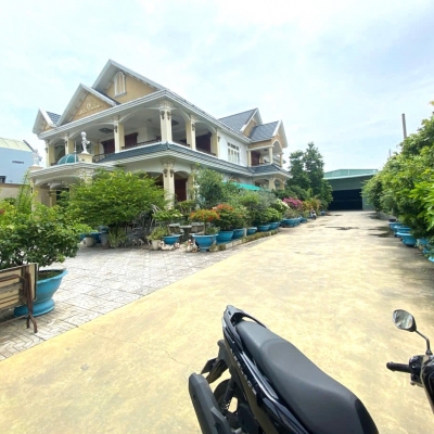 BÁN BIỆT THỰ SÂN VƯỜN MẶT TIỀN GIÁ RẺ DĨ AN - BÌNH DƯƠNG