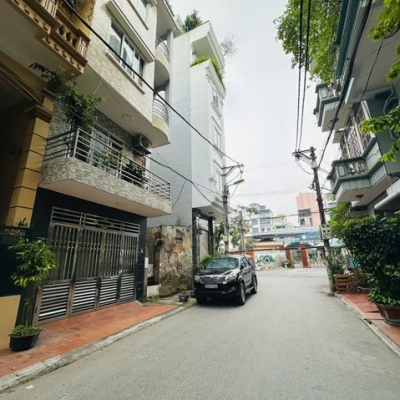 PHÂN LÔ NGHĨA ĐÔ CẦU GIẤY - NHÀ ĐẸP THOÁNG Ở THÍCH - TIỆN ÍCH BẠT NGÀN - THÔNG SỐ VÀNG -56M2 X 5 TẦNG - SĐCC - LH: Em HOÀNG PHÚ - MOBI: 0969577586