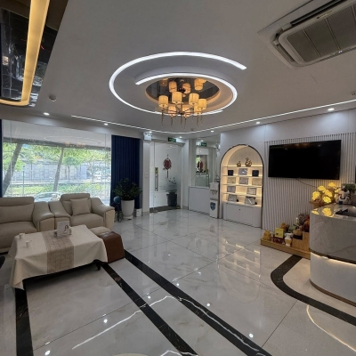 TÒA VĂN PHÒNG MẶT PHỐ QUAN HOA DT 150M² - MT 7M - 9 TẦNG THANG MÁY - KINH DOANH SẦM UẤT