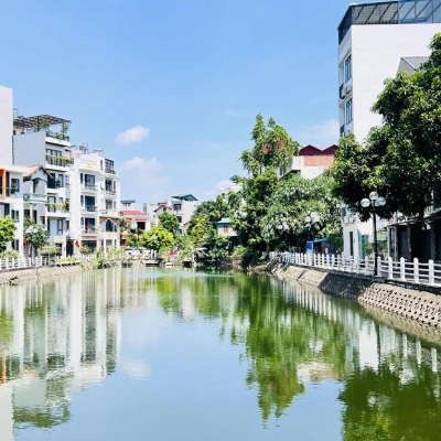 biệt thự sân vườn Ngọc Thụy, 430m x 4 tầng, mặt tiền 11m, ôtô tránh, full thổ cư