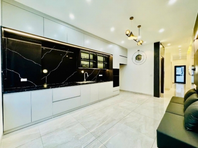 “Giá tốt”, bán nhà Đội Cấn giáp Văn Cao, nhà đẹp ở ngay, 6 tầng thang máy, chỉ 14 tỷ