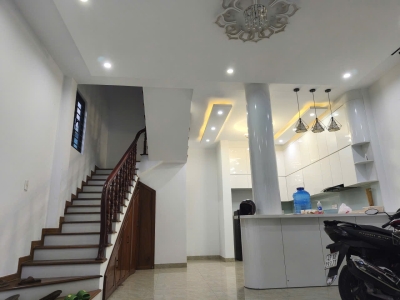 ♪ Nhà MT đường 7.5m Thanh Khê, 6x10m, 3 mê đúc cứng đẹp, 4PN, 5.xx tỷ