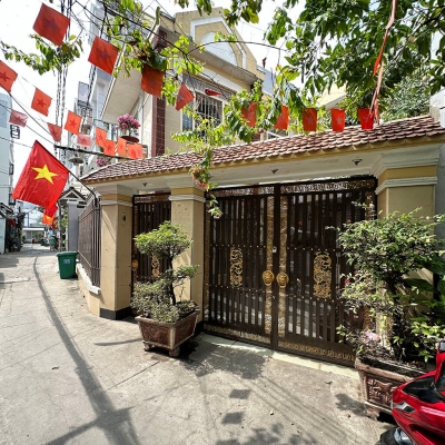 Bán Nhà Phố Nguyễn Văn Quỳ Quận 7 - 134m2 - Ngang 11.3m - HXH - Giá 12.5 Tỷ