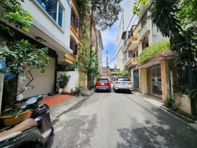 Siêu hiếm, bán nhà Lạc Long Quân, ô tô tránh vào nhà, thang máy, chỉ 21 tỷ