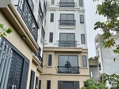 BÁN NHÀ ĐẸP, ĐƯỜNG LẠC LONG QUÂN, TÂY HỒ, HN.