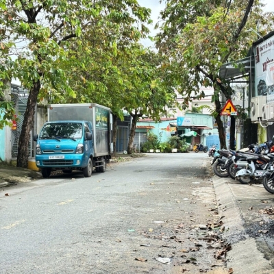 ???? BÁN ĐẤT TẶNG XƯỞNG MẶT TIỀN ẤP ĐÔNG 3  THỚI TAM THÔN HÓC MÔN - ĐANG CHO THUÊ DÒNG TIỀN 14 TRIỆU/M2 - NGANG 5M NỞ HẬU TÀI LỘC 16M - 240m2 - GIÁ CHỈ 7.8 ???? BL
