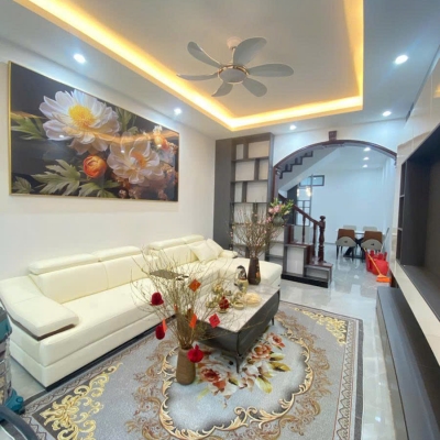 BÁN PHÂN LÔ NGUYỄN CHÍ THANH  45Mx5T, MT 4M - OTO VÀO NHÀ - 1 NHÀ RA MẶT PHỐ