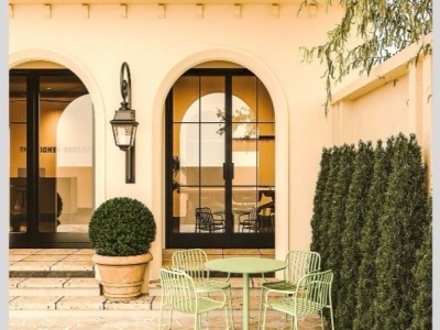 bán toà căn hộ dịch vụ 8 tầng thang máy – 84m² –  Hoàng Quốc Việt – dòng tiền 80tr/tháng