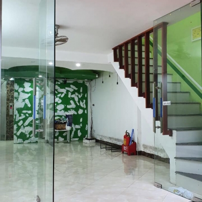 Cho thuê nhà phố Tân Mai 50mx7 tầng. Giá 34tr