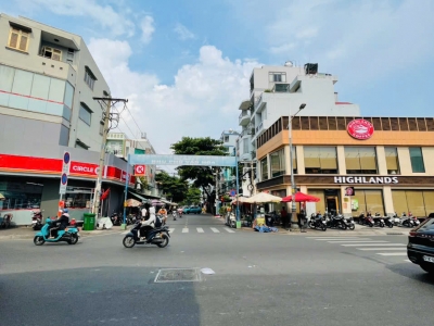 NHÀ LÔ GÓC SIÊU ĐẸP DƯƠNG BÁ TRẠC – KHÔNG QUY HOẠCH – XE HƠI TỚI CỬA – CHỈ HƠN 6 TỶ
