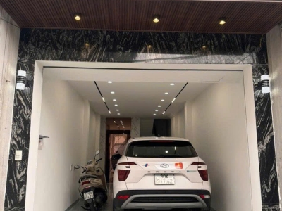 Bán nhà Cự Khối 42m 6 tầng thang máy gara ô tô hơn 9 tỷ