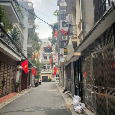 Bán nhà phân lô yên lạc 4 tầng ô tô tránh dừng đỗ hai bà trưng