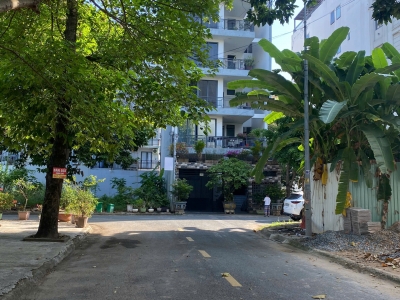 Bán nhà mặt tiền dự án Huy Hoàng, diện tích 8x20, 5 tầng, cách đường Tạ Hiện 100m, giá 50 tỷ.