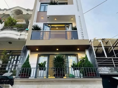 Siêu hiếm, bán nhà Hoàng Hoa Thám, ô tô vào nhà, thang máy, chỉ 21 tỷ